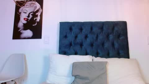 Snapshot of evelyn_desire chatting on December 2025 11:39:02 AM evelyn_desire online show from December 2025 11:39:02 AM