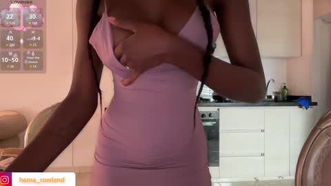 E V E L Y N  online show from January 2025 12:48:02 PM