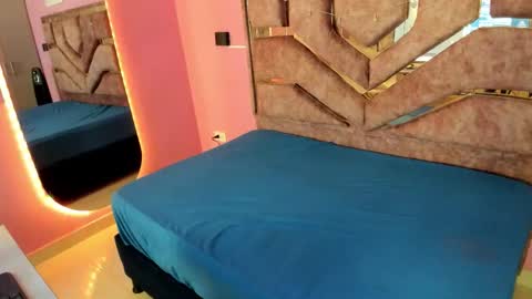 evelyn_lovv online show from February 2026 03:16:02 AM