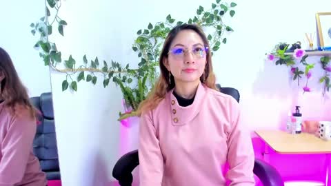 evelyn_miller___ online show from April 2026 06:52:01 PM