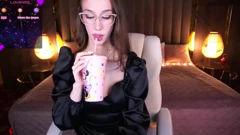 Snapshot of evelyn_rush1 chatting on February 2025 05:47:02 PM evelyn rush1 online show from February 2025 05:47:02 PM