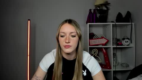 evelynblond online show from May 2026 12:57:02 PM