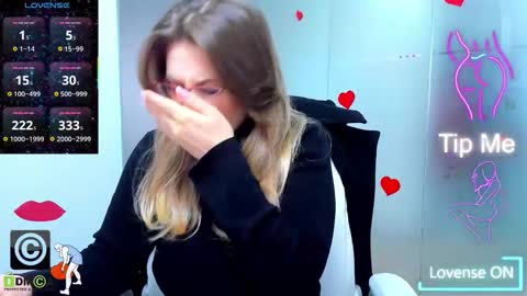 evelyne_rose online show from March 2026 06:17:02 AM