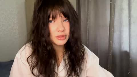 Evelyn Velvet online show from May 2026 08:01:01 AM