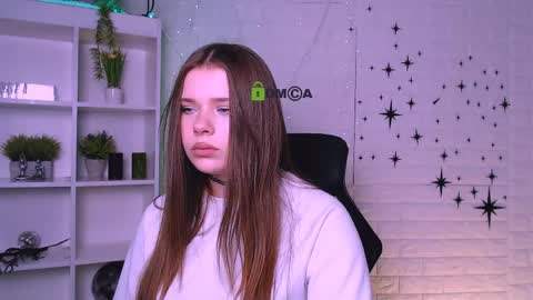 Snapshot of evelynlovelyy chatting on March 2026 12:11:01 PM evelynlovelyy online show from March 2026 12:11:01 PM