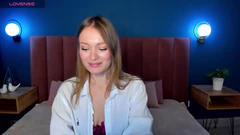 Evelyn online show from September 2025 01:38:01 AM