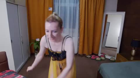evelynreagan online show from June 2026 06:18:01 AM