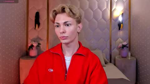 Snapshot of even_vrot chatting on November 2025 07:48:02 PM Even online show from November 2025 07:48:02 PM