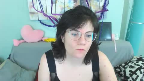 Everly online show from December 2024 04:53:02 PM