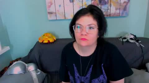 Everly online show from March 2026 05:12:02 AM