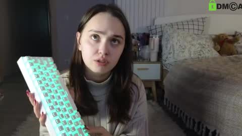 Snapshot of evi_woow chatting on February 2025 09:32:02 PM evi_woow online show from February 2025 09:32:02 PM