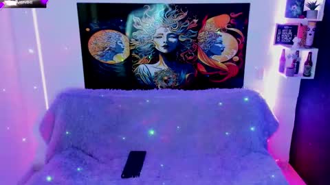 Snapshot of evie99_ chatting on February 2025 03:27:01 PM Evie99 online show from February 2025 03:27:01 PM