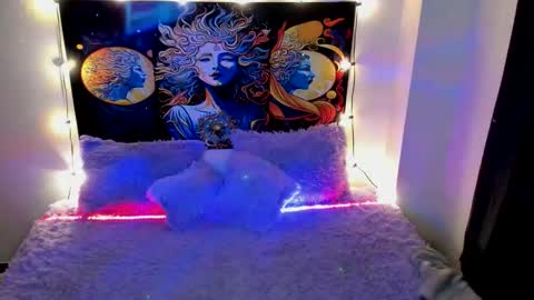 Evie99  online show from November 2025 03:22:01 PM