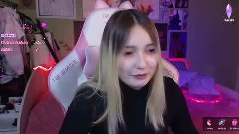 Snapshot of evie_rosen chatting on December 2024 12:56:02 AM Evie online show from December 2024 12:56:02 AM