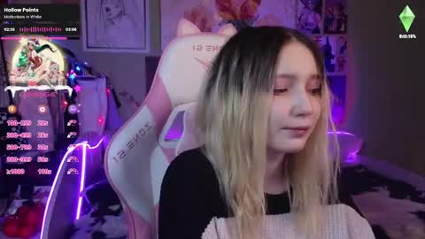 Snapshot of evie_rosen chatting on December 2024 08:47:02 PM Evie online show from December 2024 08:47:02 PM