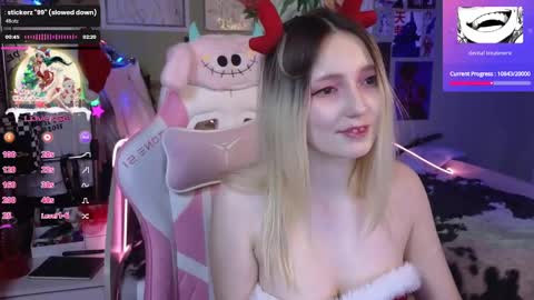 Snapshot of evie_rosen chatting on January 2025 12:53:02 AM Evie online show from January 2025 12:53:02 AM