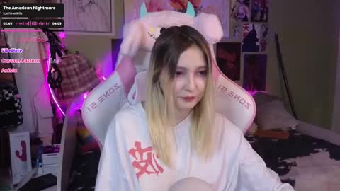 Snapshot of evie_rosen chatting on January 2025 11:02:02 PM Evie online show from January 2025 11:02:02 PM