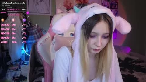 Snapshot of evie_rosen chatting on February 2025 08:13:02 PM Evie online show from February 2025 08:13:02 PM