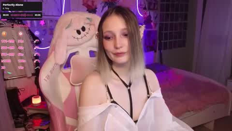 Snapshot of evie_rosen chatting on October 2025 11:37:01 PM Evie online show from October 2025 11:37:01 PM