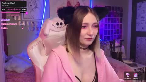 Snapshot of evie_rosen chatting on November 2025 01:08:02 AM Evie online show from November 2025 01:08:02 AM