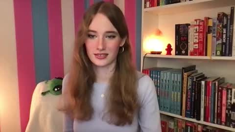 Evie3 online show from November 2025 08:10:01 PM