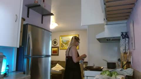 evieeashee online show from August 2026 12:58:02 AM