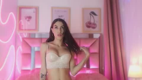 Snapshot of evil_annie chatting on November 2025 09:46:02 PM Annie online show from November 2025 09:46:02 PM