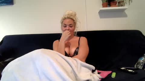 Badblondebunny online show from January 2025 03:53:02 AM