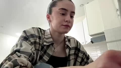 Snapshot of evitamoodie chatting on May 2026 01:18:02 PM Chloe online show from May 2026 01:18:02 PM
