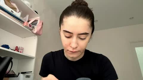 Snapshot of evitamoodie chatting on May 2026 01:39:02 PM Chloe online show from May 2026 01:39:02 PM