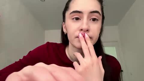 Snapshot of evitamoodie chatting on May 2026 01:51:02 PM Chloe online show from May 2026 01:51:02 PM
