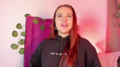 Snapshot of evy_orange1 chatting on January 2025 03:08:01 AM EVY online show from January 2025 03:08:01 AM