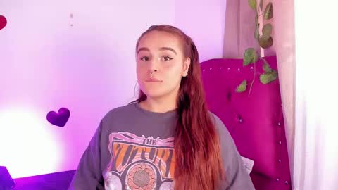 Snapshot of evy_orange1 chatting on March 2025 05:18:02 PM EVY online show from March 2025 05:18:02 PM