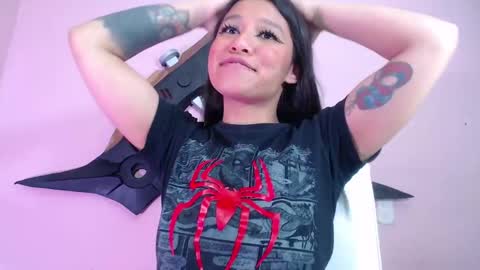 Im Evy online show from September 2025 05:24:01 AM