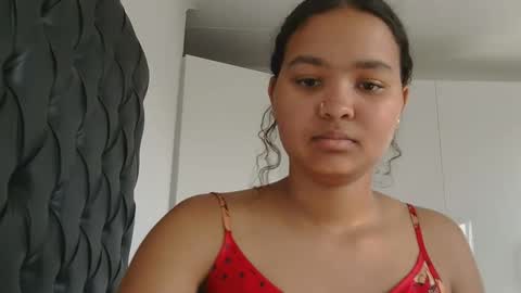 courtney online show from November 2025 06:26:02 AM