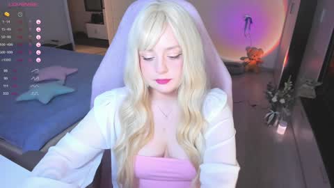 Snapshot of exhoneyangel chatting on January 2025 12:18:01 PM  Amy  online show from January 2025 12:18:01 PM