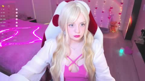 Snapshot of exhoneyangel chatting on March 2025 08:00:01 AM  Amy  online show from March 2025 08:00:01 AM