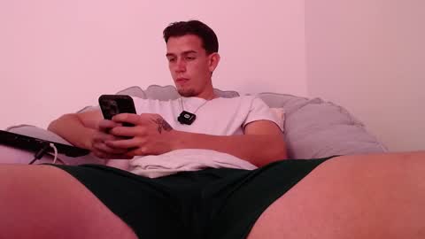 Exi111 online show from September 2025 07:30:02 PM