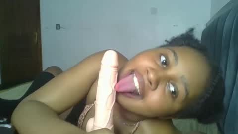 Snapshot of exotic_cutiee chatting on May 2026 10:59:01 PM exotic_cutiee online show from May 2026 10:59:01 PM