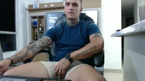 Snapshot of exotic_dude chatting on January 2025 05:30:01 AM camilo online show from January 2025 05:30:01 AM