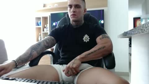 Snapshot of exotic_dude chatting on February 2025 03:31:01 PM camilo online show from February 2025 03:31:01 PM