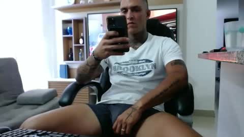 Snapshot of exotic_dude chatting on September 2025 10:10:02 PM camilo online show from September 2025 10:10:02 PM