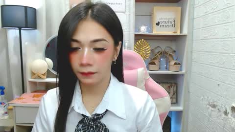 exotictssavie online show from November 2025 07:03:01 PM