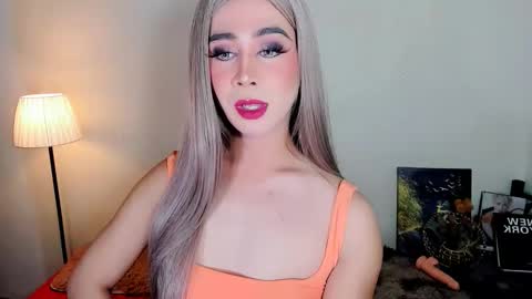 expensive_elise online show from February 2026 05:35:02 PM