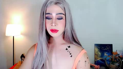 expensive_elise online show from February 2026 04:07:02 PM