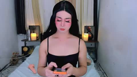 Snapshot of expensive_elise chatting on June 2026 10:39:01 AM expensive_elise online show from June 2026 10:39:01 AM