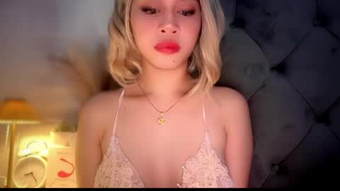 Snapshot of expensivets_chloe chatting on May 2026 10:16:02 PM chloee online show from May 2026 10:16:02 PM