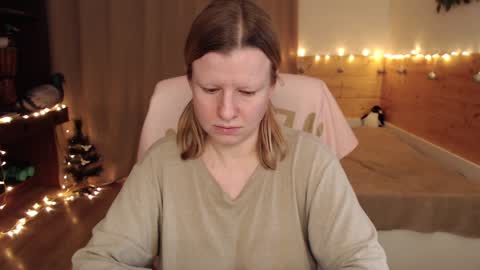 Crystal online show from February 2025 10:32:01 PM