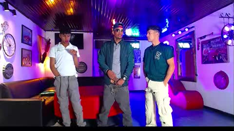 extrangers online show from February 2026 01:16:01 PM