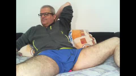 Snapshot of eyes12 chatting on April 2026 05:44:02 AM GEORGE online show from April 2026 05:44:02 AM